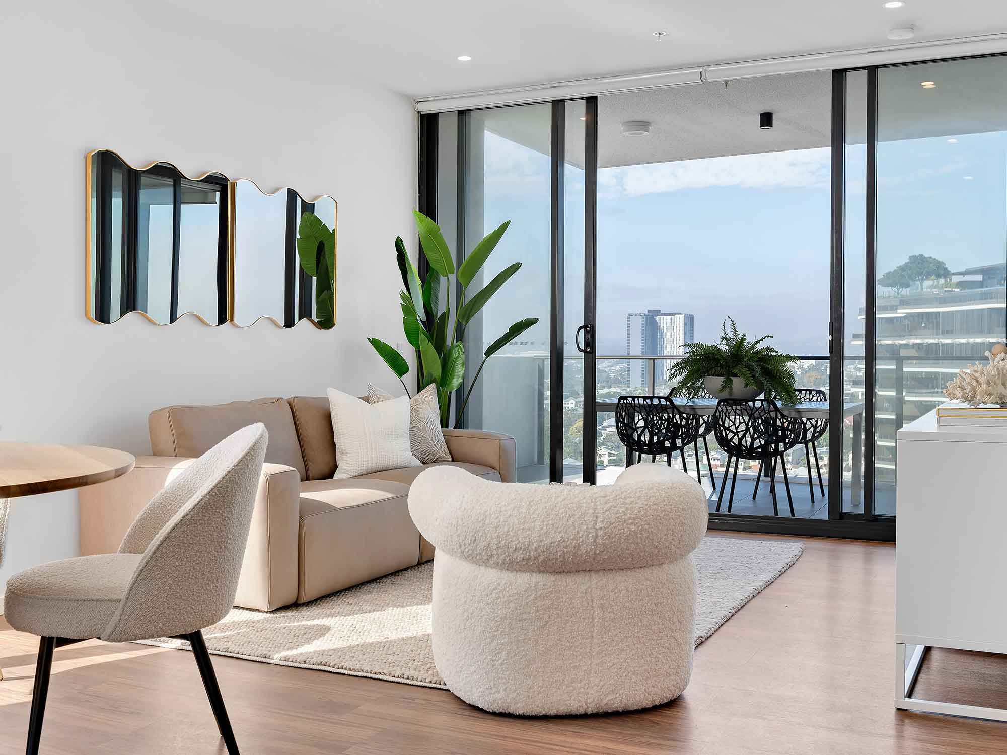 1, 2 & 3 bedroom apartments Silk One Woolloongabba